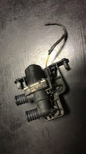 BMW 5 Touring E61 520d Durchlauferhitzerventil mit Zusatzwasserpumpe 6920226