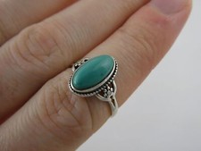 Southwestern Sterling Silver Turquoise Oval Cabochon Ring 2.3 Grams Size 8