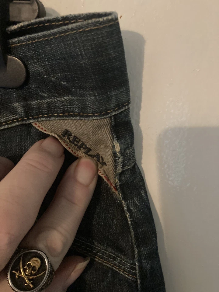 Replay Mens Vintage Distressed Heavyweight Jeans     31 x 32.    C3 - Image 3 of 4