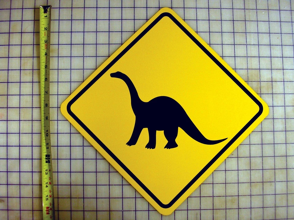 Letrero de calle de aluminio amarillo diamante de 16 pulgadas de cruce de dinosaurio Brontosaurus Foto 2 de 4