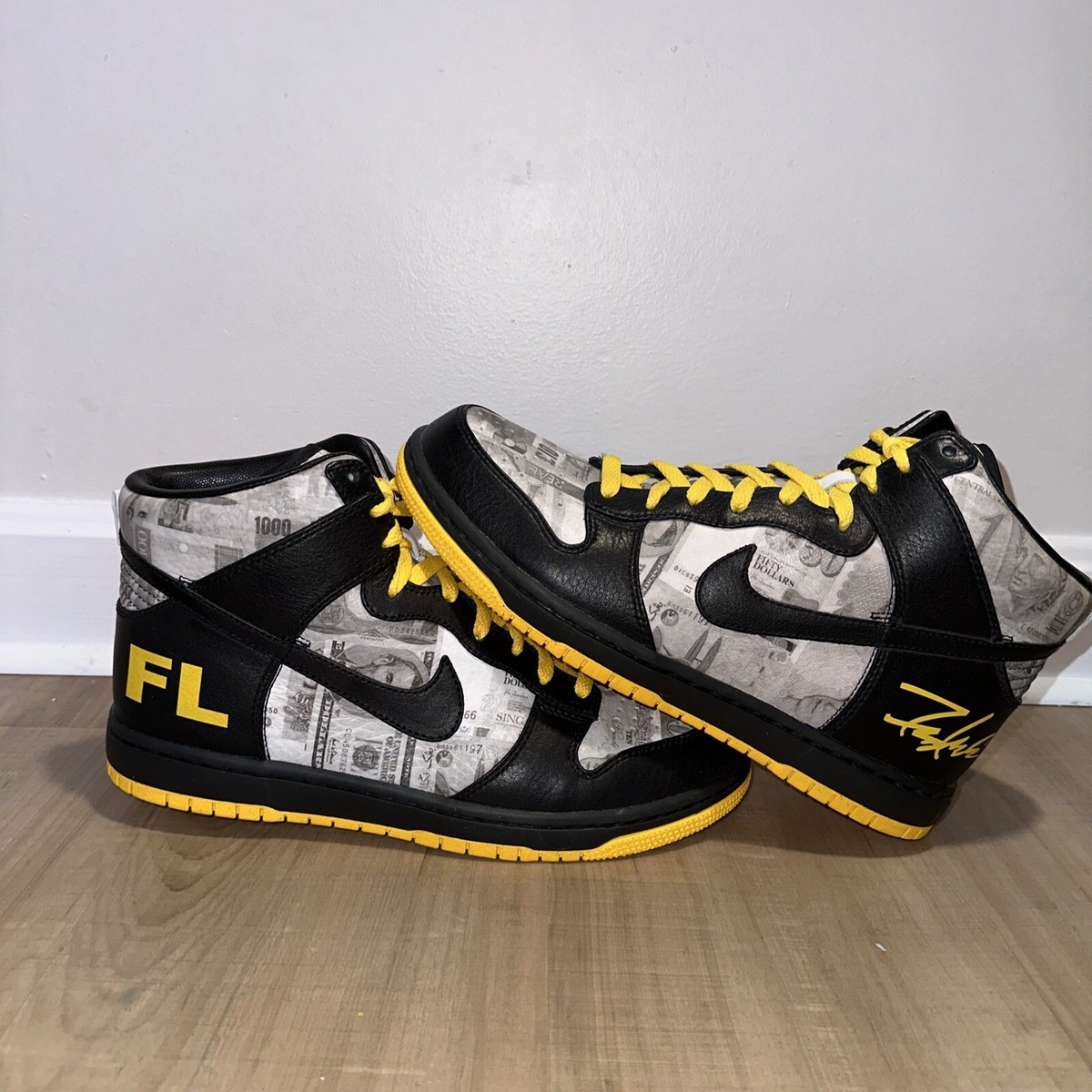 Size 9.5 - Nike Dunk High Supreme TZ LAF - Livestrong - FLOM Size 9.5 - Nike Dunk High Supreme TZ LAF - Livestrong - FLOM
