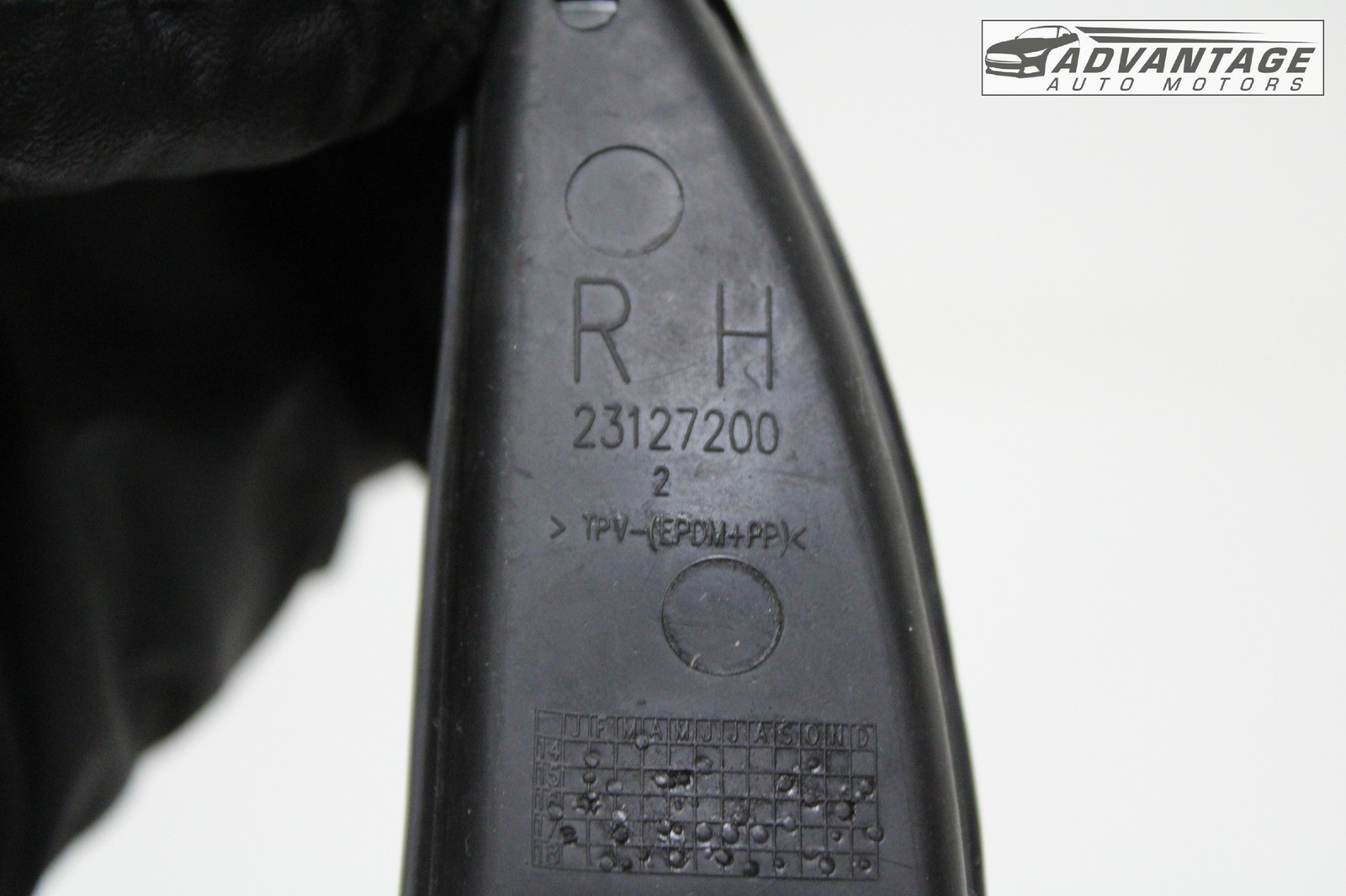 2016-2025 CHEVROLET MALIBU REAR RIGHT SIDE DOOR PULL HANDLE INSERT MAT OEM