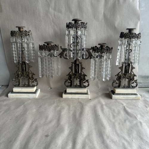 AMERIKANISCHE VERGOLDETE MESSING GOTHIC IVANHOE GEMUSTERT GIRANDOLEN, 3er SET