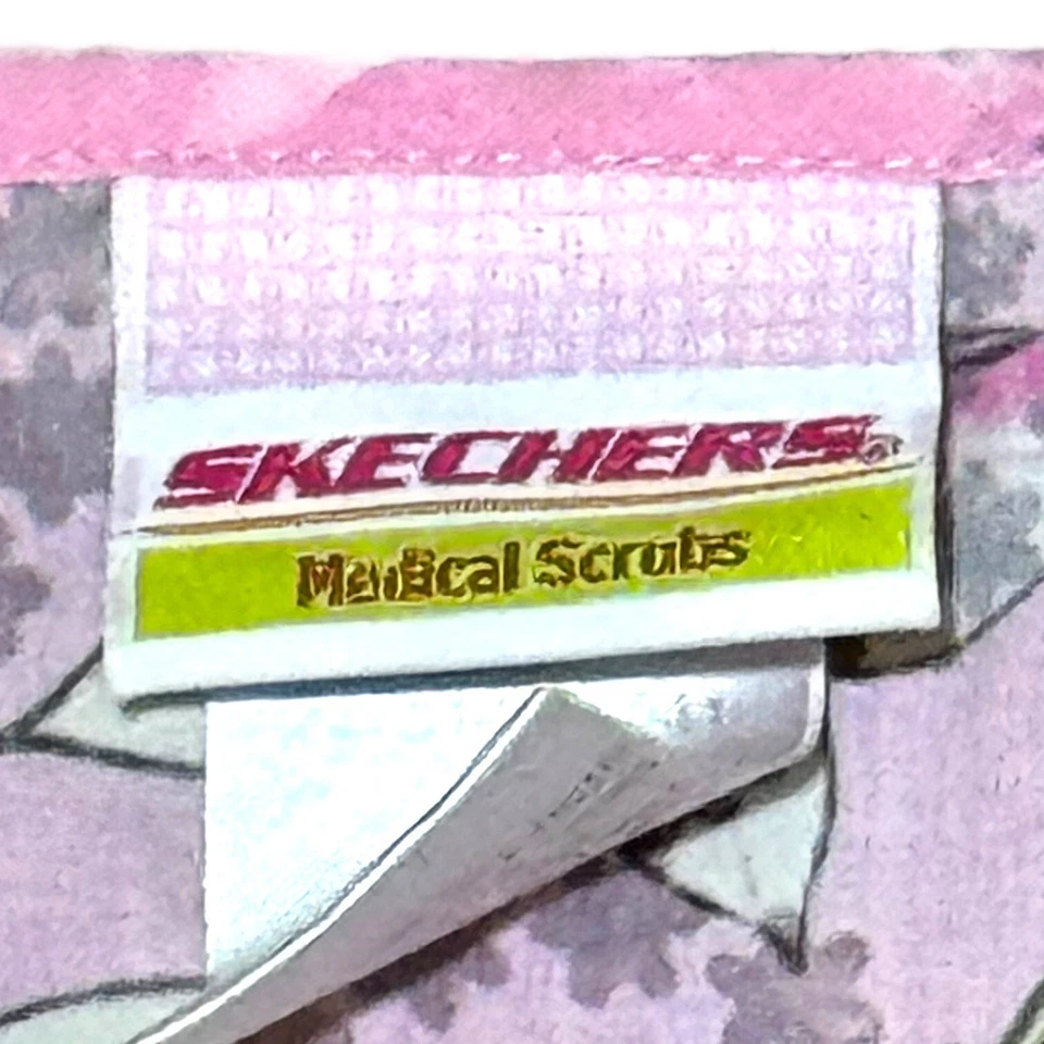 Blusa Médica Skechers M Estampado Mariposa Rosa y Púrpura Primavera Verano Enfermera Foto 3 de 4