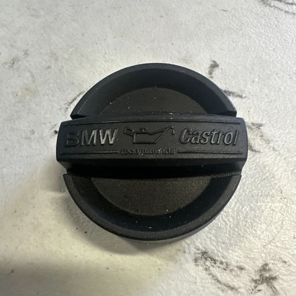 BMW 528I XDRIVE F10 2009-2010 2012-2016 - Tapa de aceite del motor 8507153 Foto 2 de 4