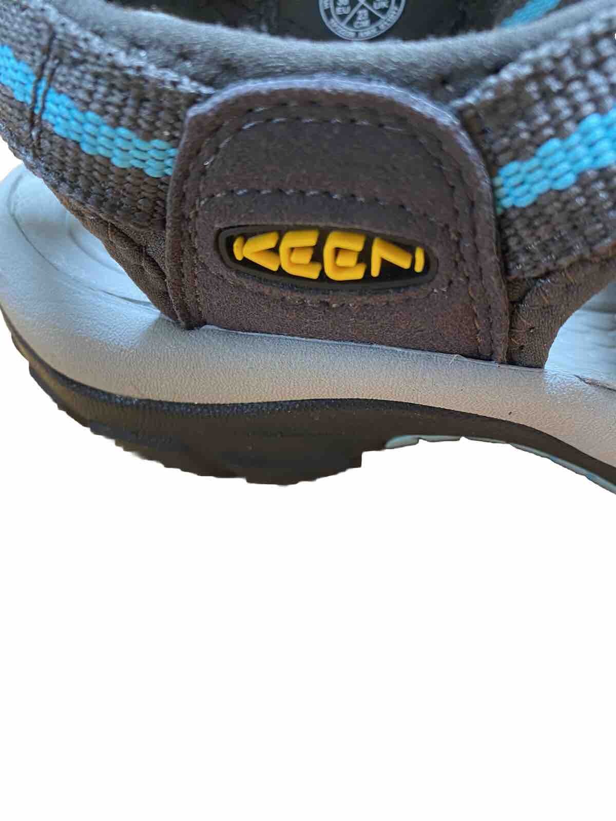 6 scarpe da trekking impermeabili da veglia Keen Newport donna