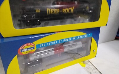ATHEARN HO TANK CAR TRIPLE DOME  DEEP ROCK NEW ENGLAND ALCOHOL X2