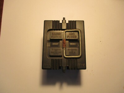 FUSE PULLOUT BULLDOG BULL DOG 60 AMP   ELECTRIC FUSE HOLDER PC NO 76581 250 VOLT