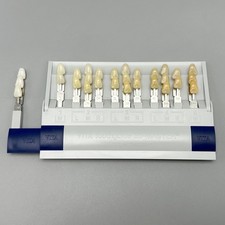 VITA Toothguide 3D-Master Shade System w/ 26 shades and 3 Bleached Shades