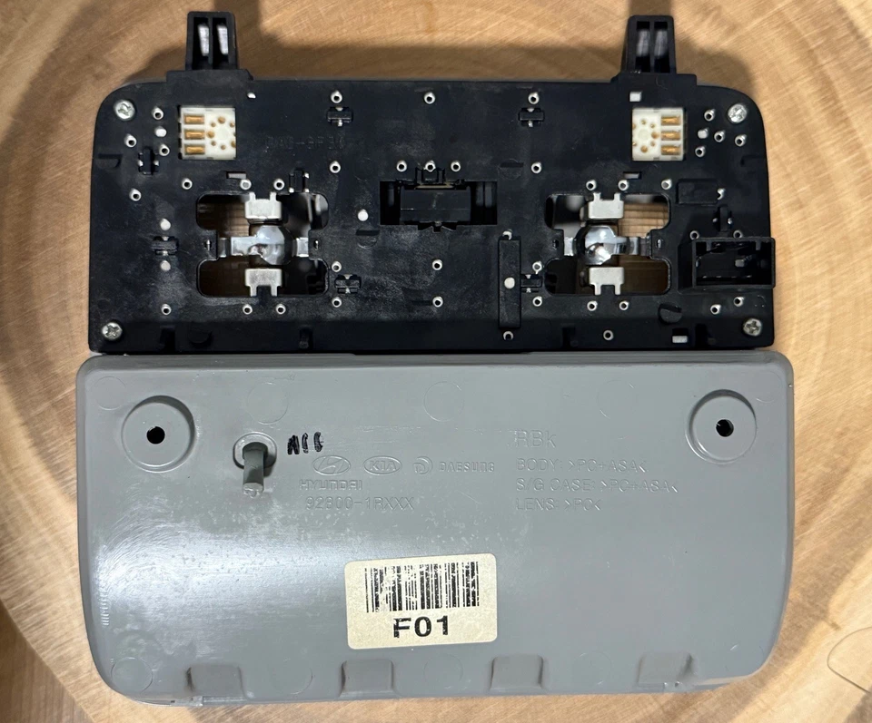 Hyundai Accent Veloster 2012-2017 consola superior domo mapa luz lámpara gris OEM Foto 2 de 3
