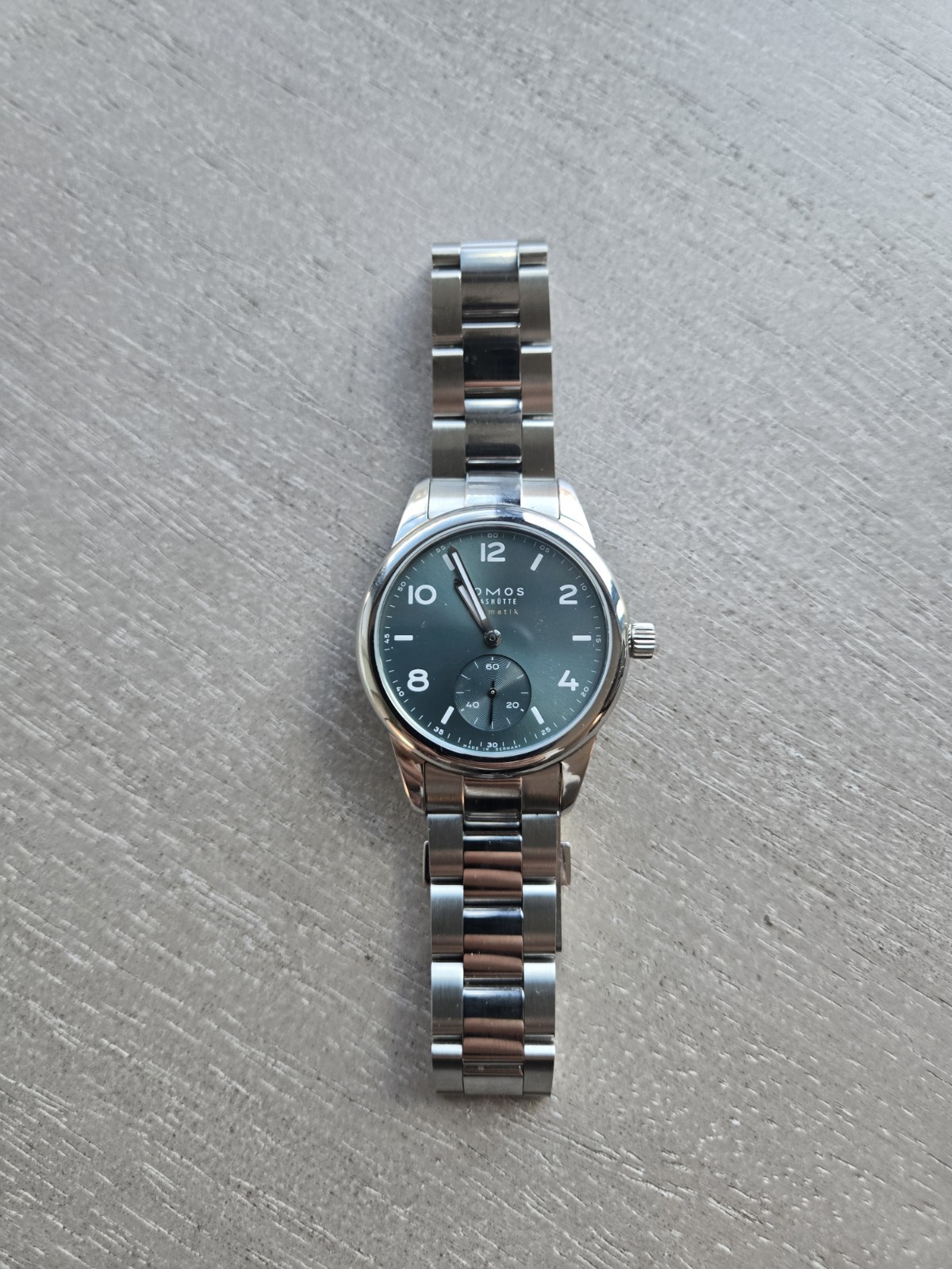 NOMOS Glashutte Club Sport Neomatik 37mm Petrol Green