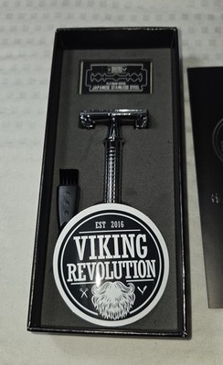 New Viking Shaving Revolution Razor Kit Chrome Razor 10 Blades Cleaning Brush