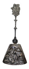 VINTAGE HOLLAND ORNATE REPOUSSE RELIEF SILVER PLATE SCUTTLE SUGAR SCOOP SPOON