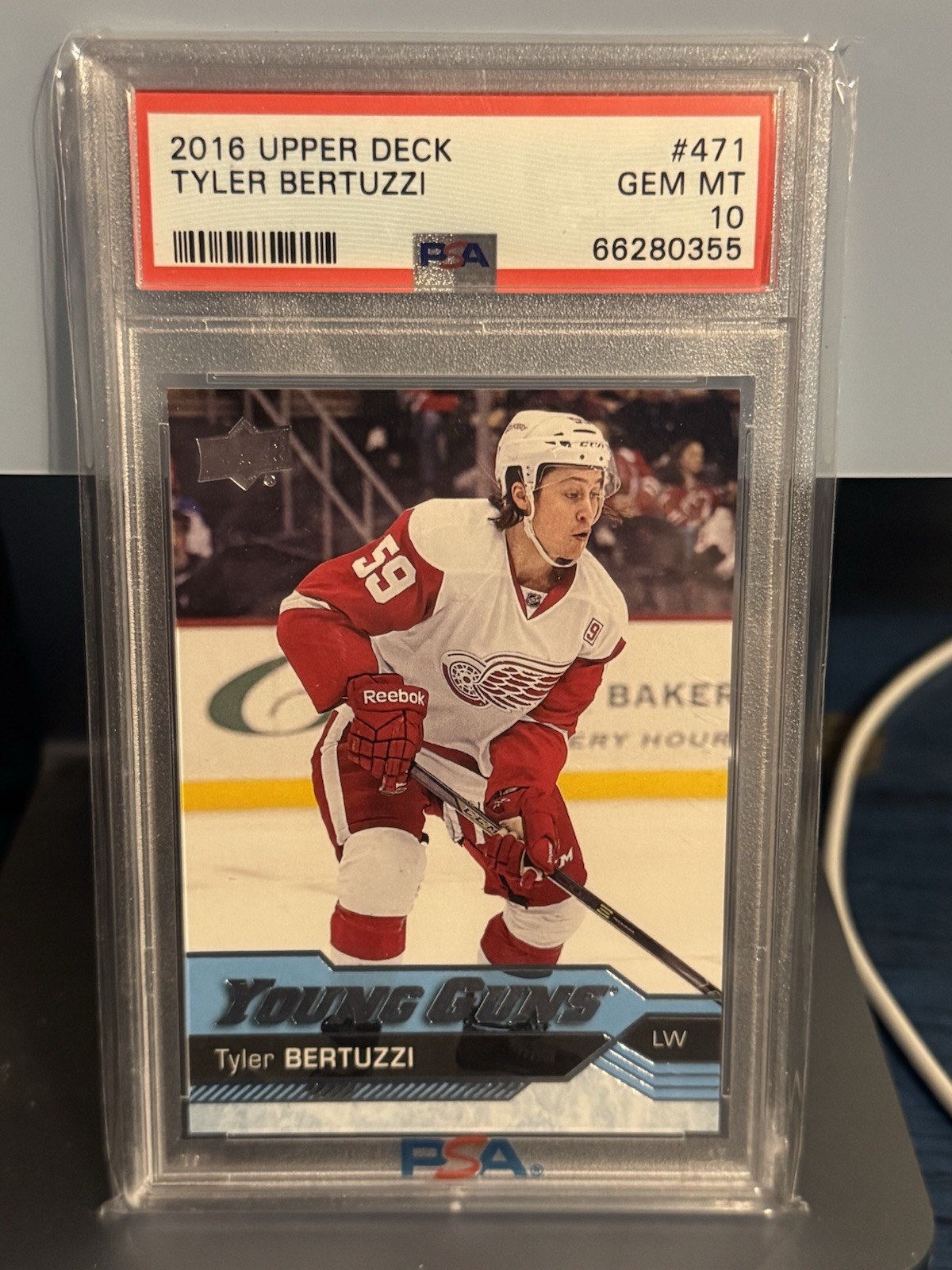 2016-17 Upper Deck #471 Tyler Bertuzzi Young Guns PSA 10 Gem Mint