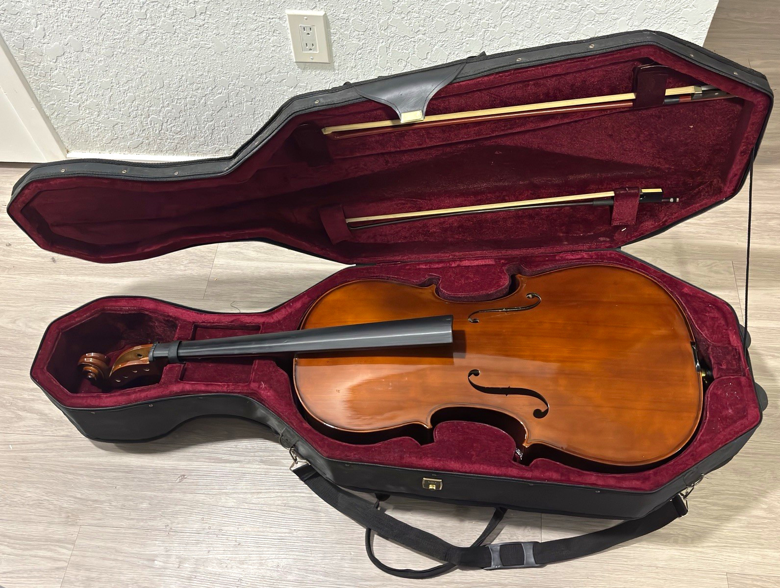 Cecilio Acoustic 4-String Brown Varnish 3/4 Cello w/ Soft Case, Bow