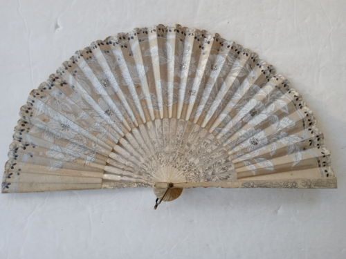 Antique Ladies Victorian Folding Brise Fan Hand Painted Flowers Wood Sticks - Picture 4 of 24