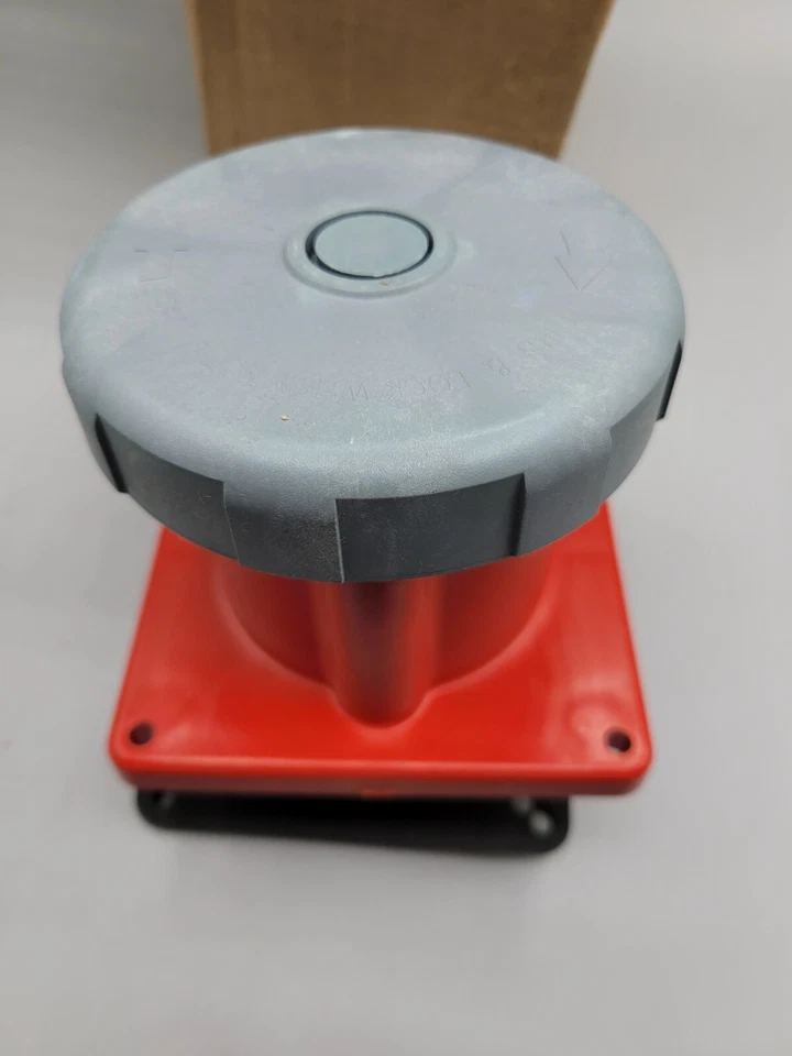 Hubbell HBL460R7W Pin and Sleeve Receptacle 60A 480V 3P 4W 3 Phase Watertight - Image 4 of 4