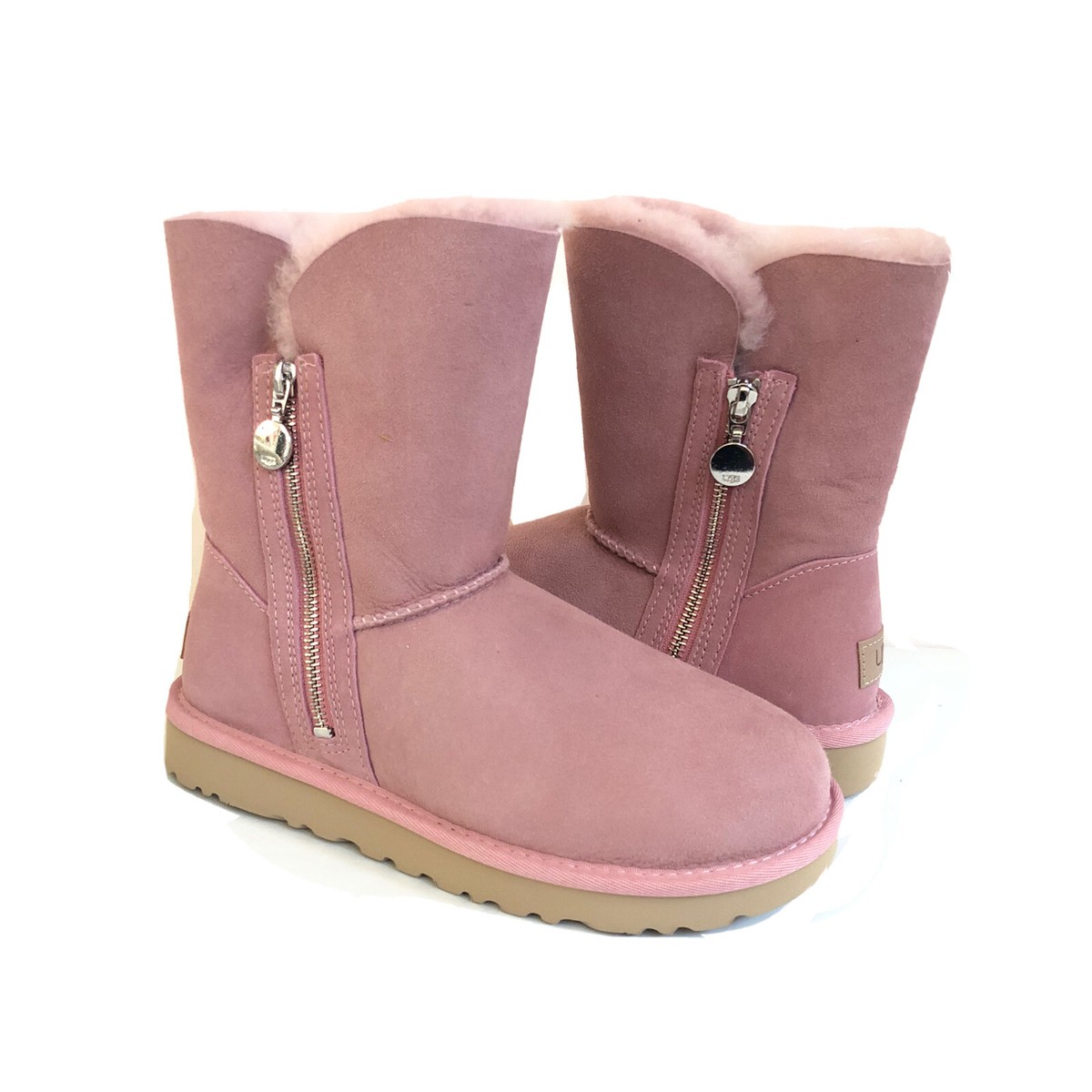 UGG BAILEY ZIP SHORT SHELL WATER RESISTANT SHEARLING BOOT US