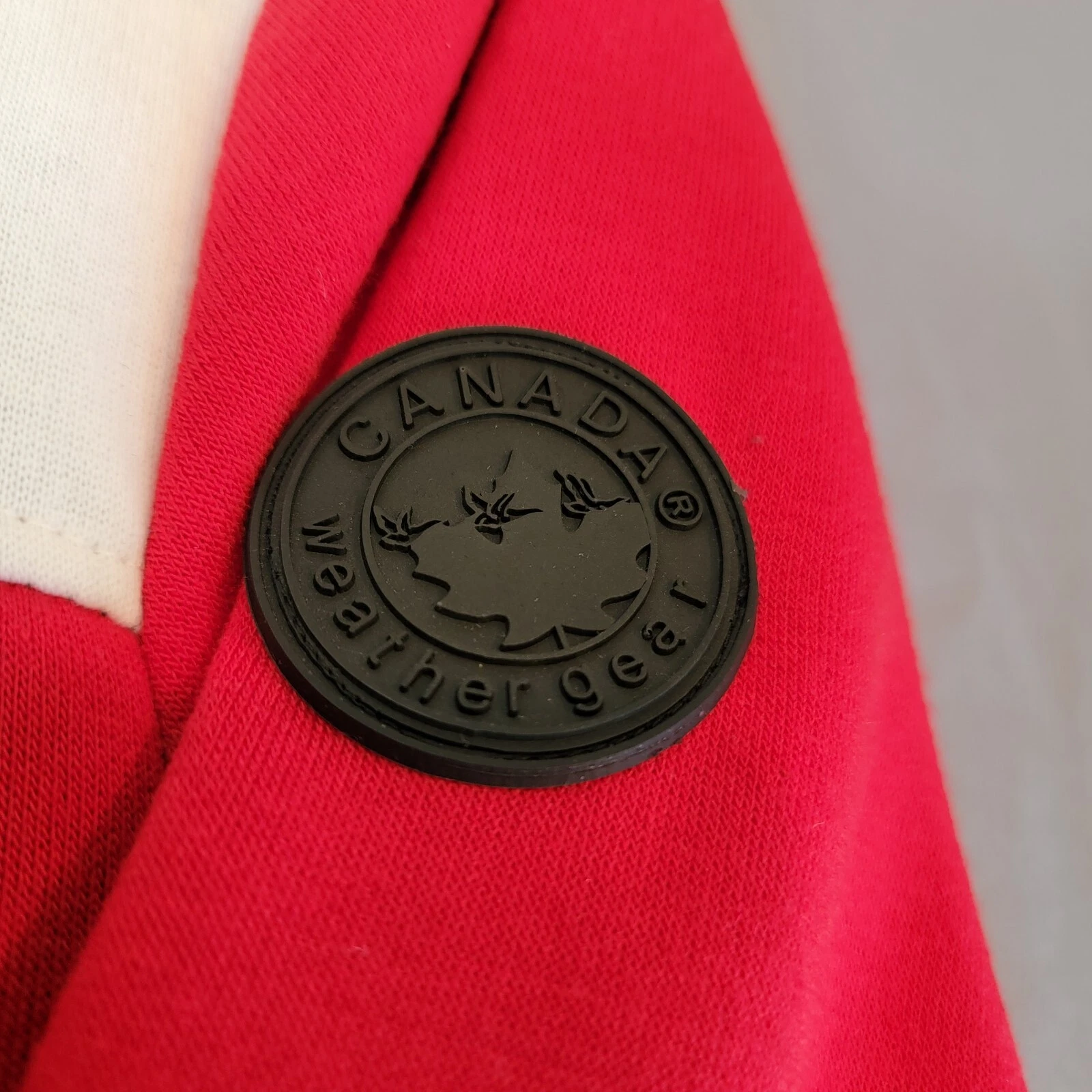 CANADA GOOSE Felpa con cappuccio pullover Canada Weather Gear bianco rosso nero tripla oca taglia Med nuova con etichette