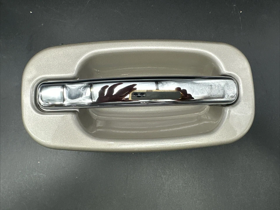 Tahoe Silverado Sierra Suburban Yukon 1999-2006 - Juego de 4 manijas de puerta plateadas Foto 4 de 4