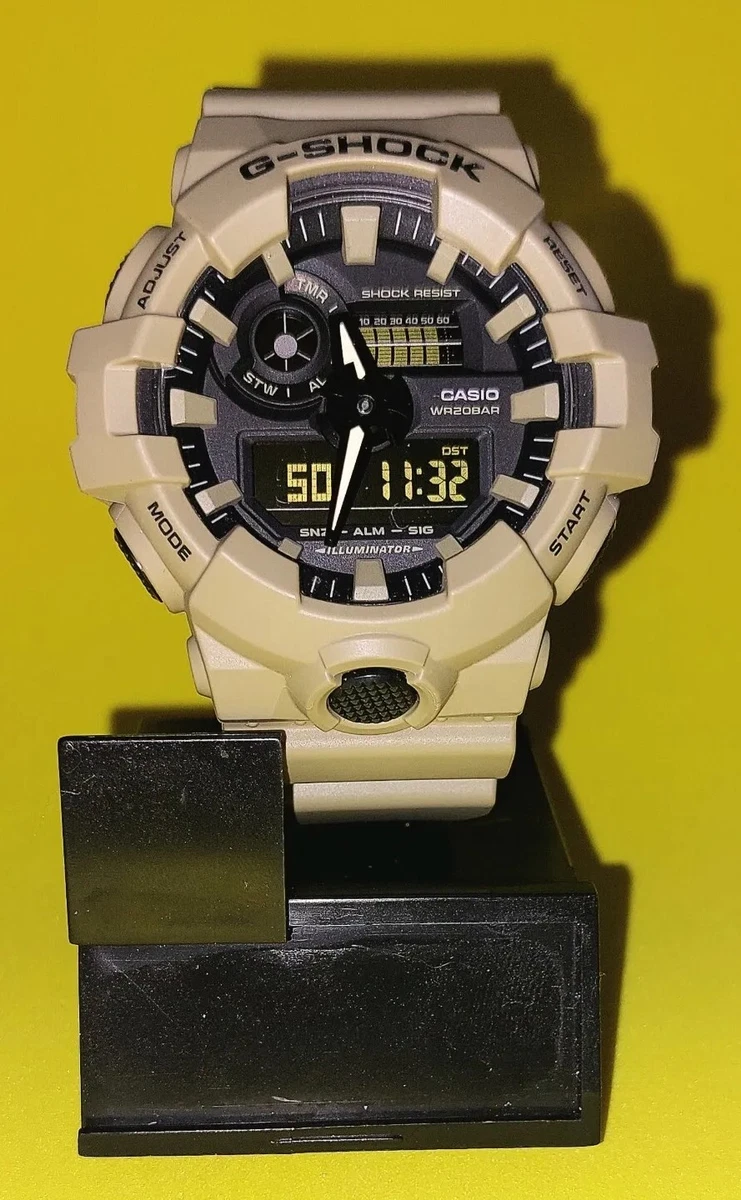 New Casio G Shock GA 700UC 5A Ana Digi World Time Watch.Military