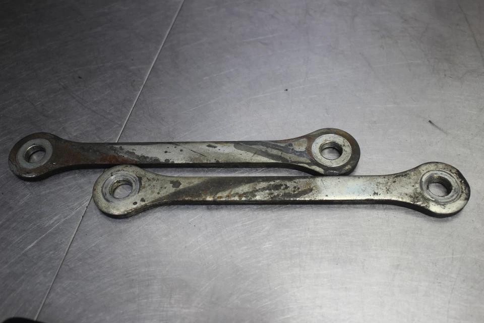 2001 Suzuki GS500 Rear Shock Linkage Knuckle Dogbone - Изображение 2 из 3