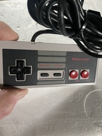 Nintendo NES Entertainment System Video Game Console Boxed Action Set 