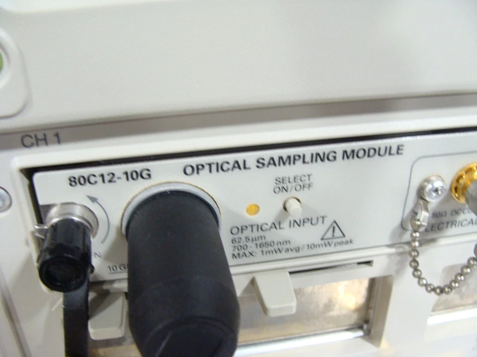 Tektronix 80C12-10G Optical Sampling Module for TDS8200 Oscilloscope Mainframe - Image 2 of 4