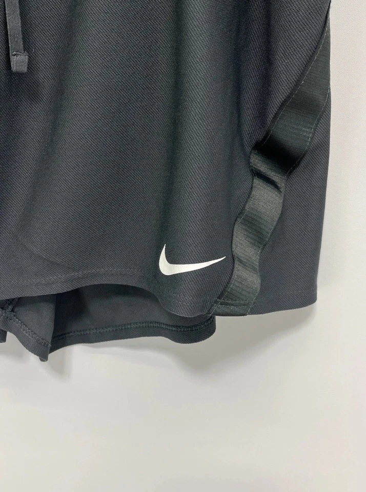 Pantalones Cortos Nike Para Mujer Gris Dri Fit Dry Attack Gimnasio Entrenamiento 5" Activo Talla L Usados en Excelente Condición Foto 2 de 4