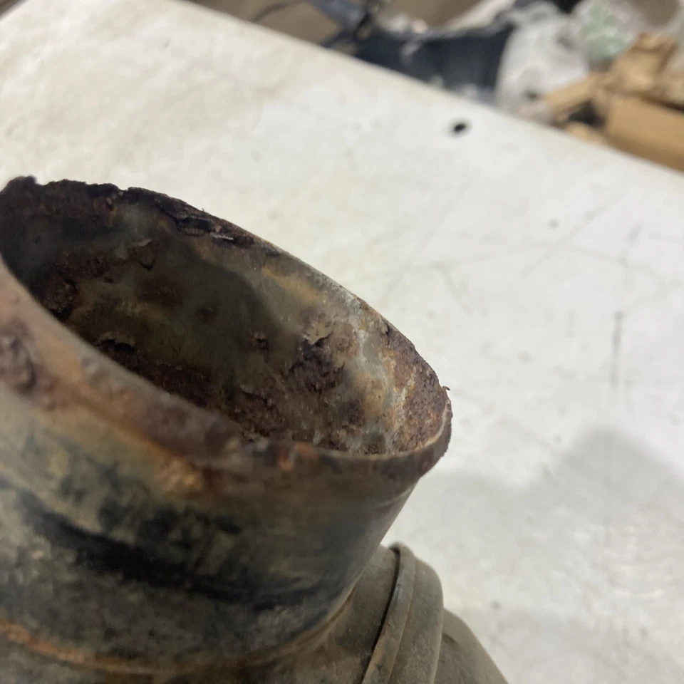 Conjunto de carcaça de limpador de ar 1970-1973 Volvo P1800E ES 683472 - Imagem 4 de 4