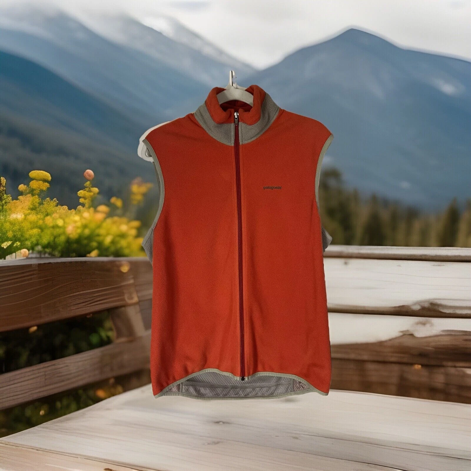 Vintage Y2K orange tan fleece vest full zip sz M hiking gorpcore