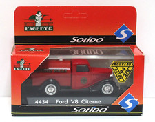 Solido 4434 1:43 1936 Ford V8 Tank Truck red Beverly Hills Fire Dept MIB 1994