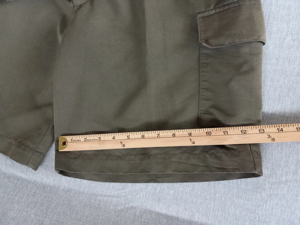 Pantalón corto utilitario Van Heusen Studio 40 carga exterior rayón/poliéster verde militar Foto 3 de 4
