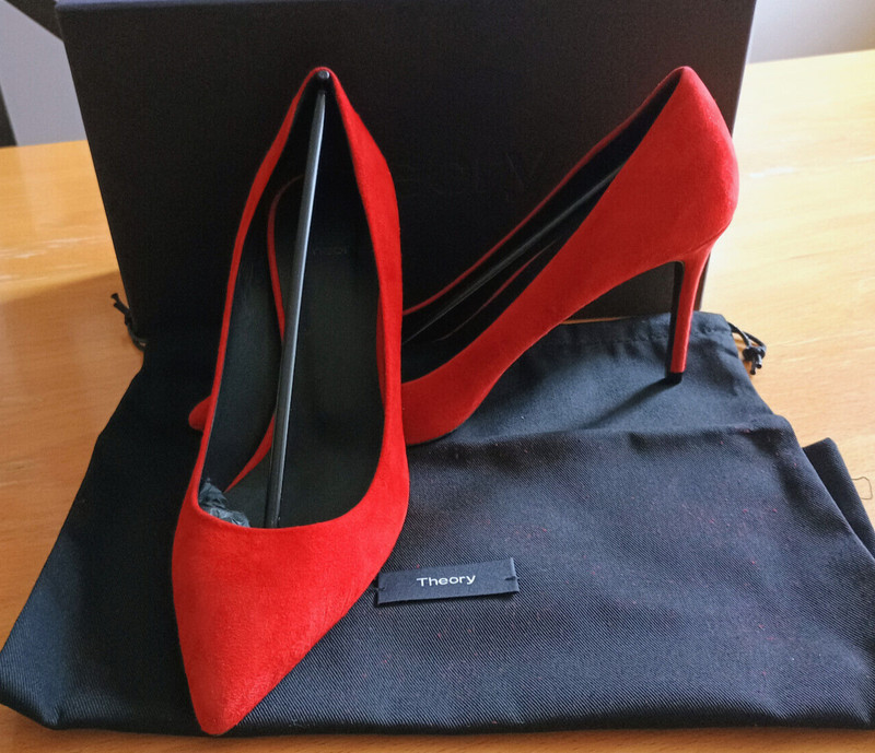 $355 NIB Theory Braxia Pump Red Suede Pointed Toe 3.5" Heel Made Italy 37 US 7