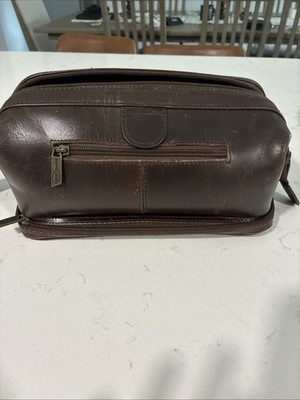 Amerileather  Leather Toiletry Bag  Dark Brown