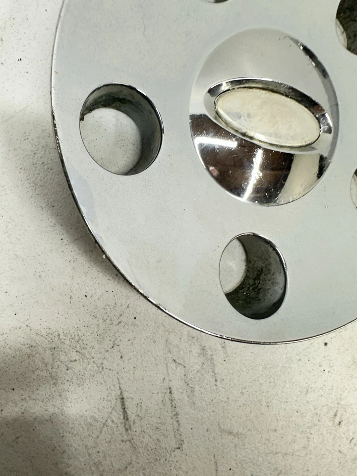 Tapa central cromada Ford Edge 2008-2010 OEM 8T43-1A096-AA BT43 S3 08 09 10 Foto 2 de 4