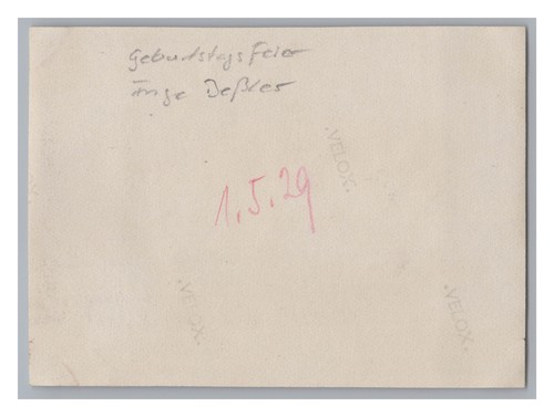 Fröhliche Geburtstagsfeier bei Kaffee & Kuchen 1929 - Altes Foto 1920er - Picture 2 of 2