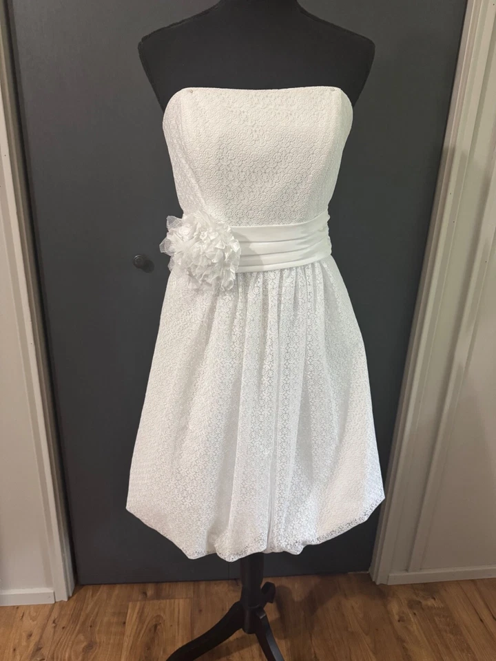 Galina Size 8 White Short Lace Ruched Waist With Flower Bubble Hem Style KP3280 - Image 2 of 4