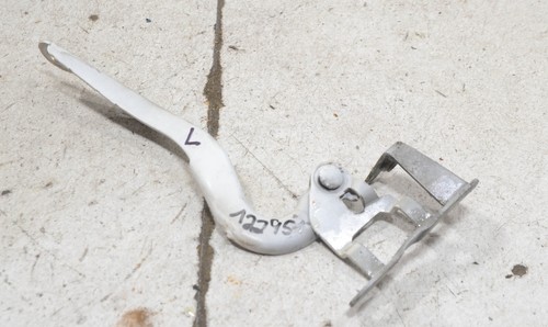 TOYOTA Yaris II P9 Bj 2008 Motorhauben Scharnier vorne LINKS Fahrer #122951-E292