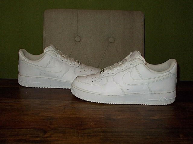 nike air force 1 07 42.5