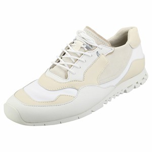 white running trainers