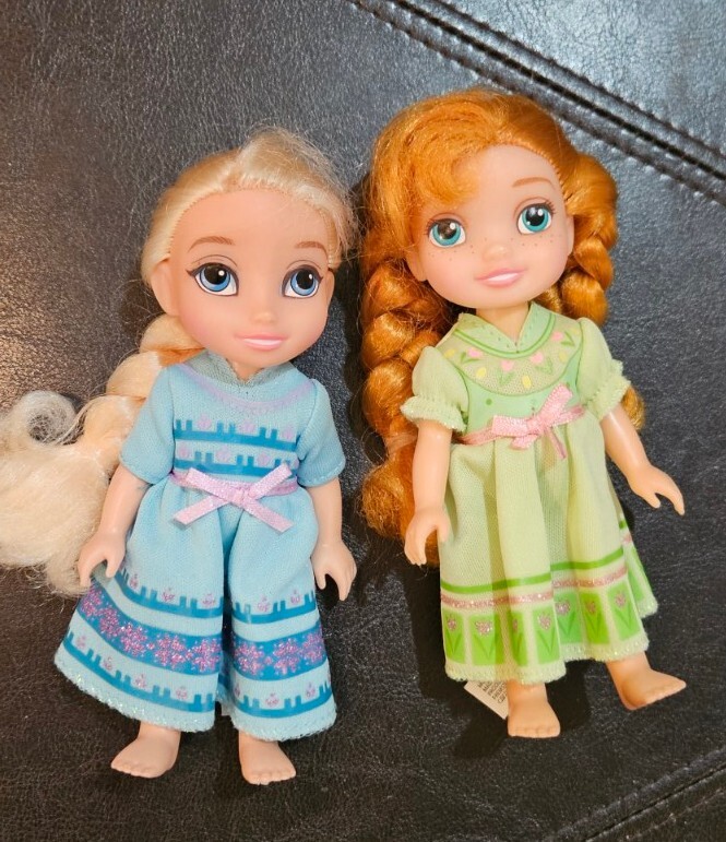 Disney Frozen Movie Anna and Elsa Toddler Dolls Set Inch Free