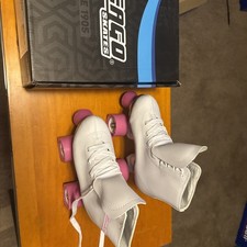 Chicago Girls' Classic Quad Roller Skates White Junior Rink Skates, Size J13 NEW