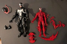 Marvel Legends - Retro Card - Venom Walmart Exclusive & Carnage Target Exclusive