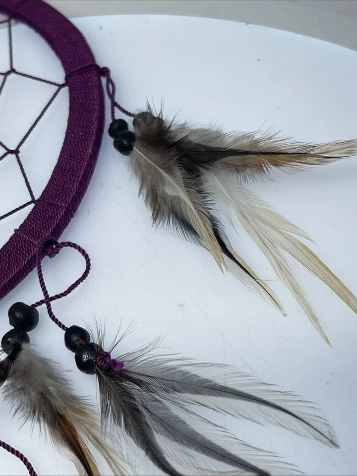 Atrapasueños púrpura de doble capa con carillón de viento de 30” de largo y 6” de ancho Foto 3 de 4