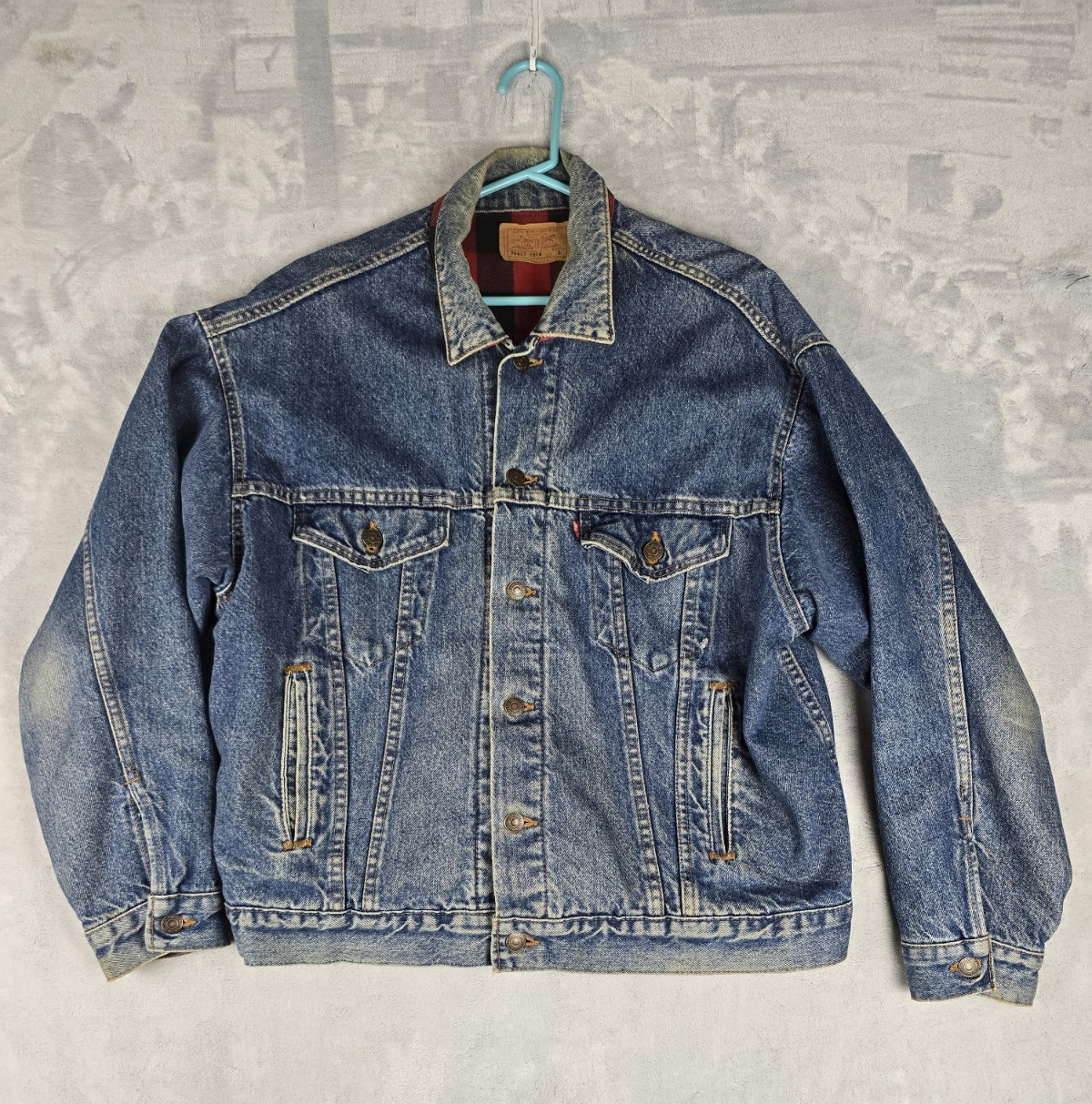 Vintage Levis Red Flannel Lined Denim Trucker Jacket Mens Large USA 70417 0814