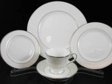 Lenox Opal Innocence 5 Piece Place Setting