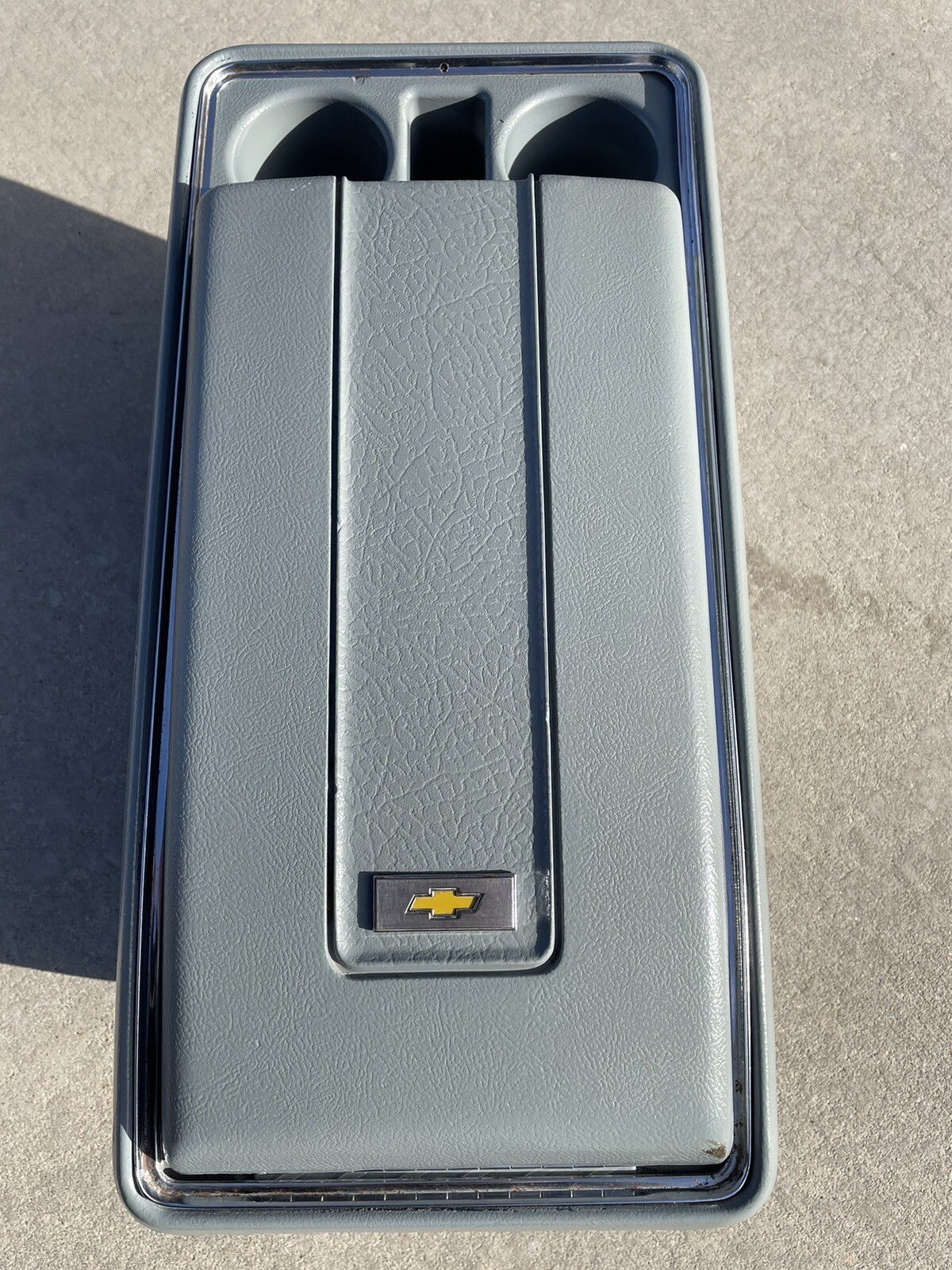 68197280 ORIGINAL CHEVROLET K5 BLAZER JIMMY TRUCK CENTER CONSOLE Rare