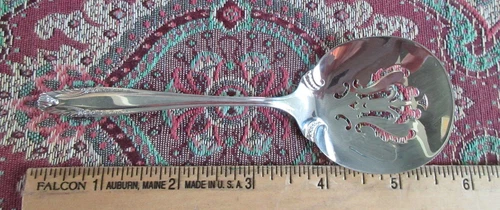 Stradivari Wallace Non Bonbon/Nut Spoon Mint! Gift Presentation Condition!