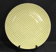 Studio Nova Gingham Green Chop Plate